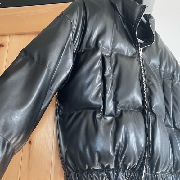 Women jackets - Picture 2 of 5